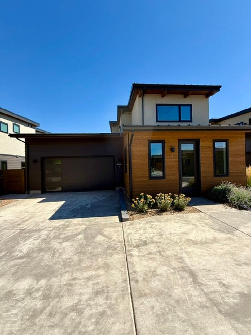 Bend Apartment: 3336 NW Celilo Ln. - #1