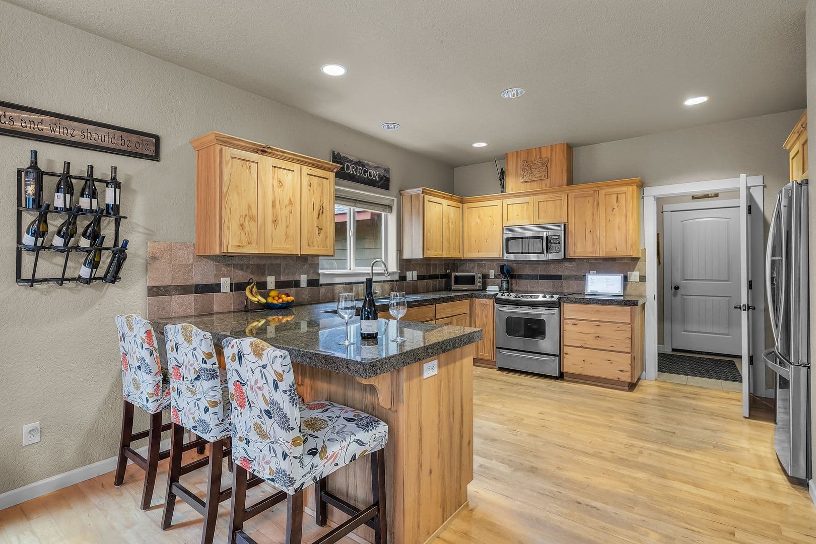 La Pine House: 53591 Brookie Way