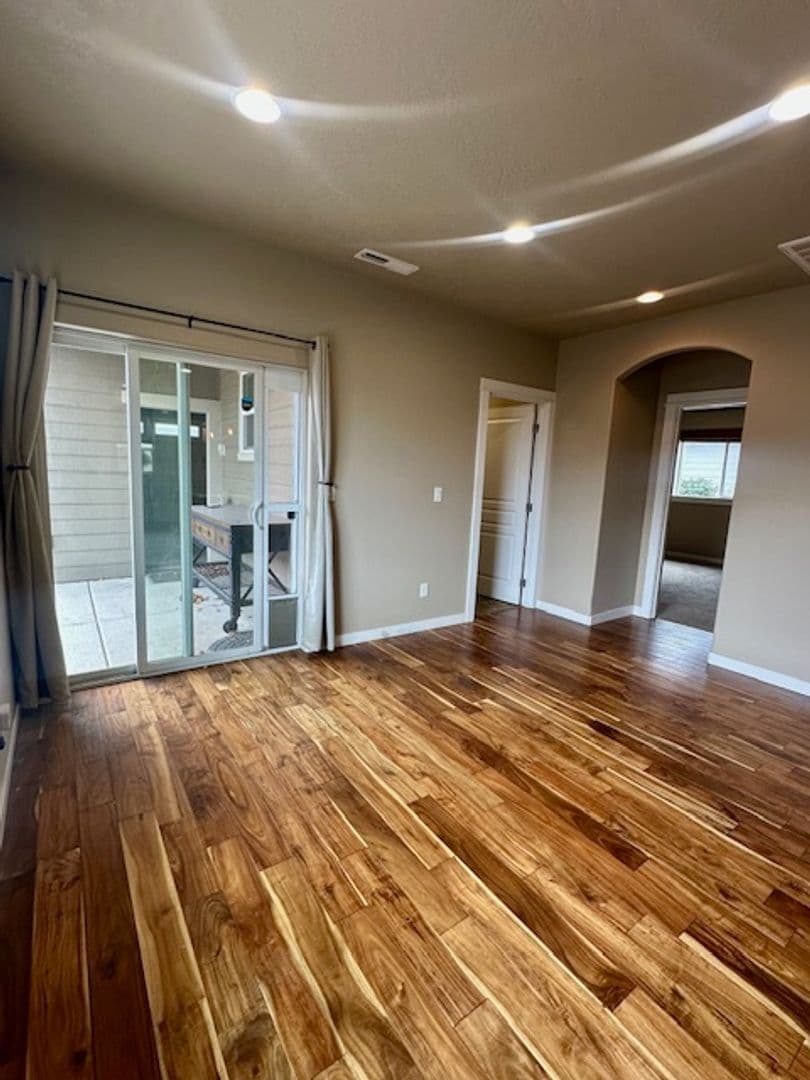 Bend House: 63266 Newhall Pl.