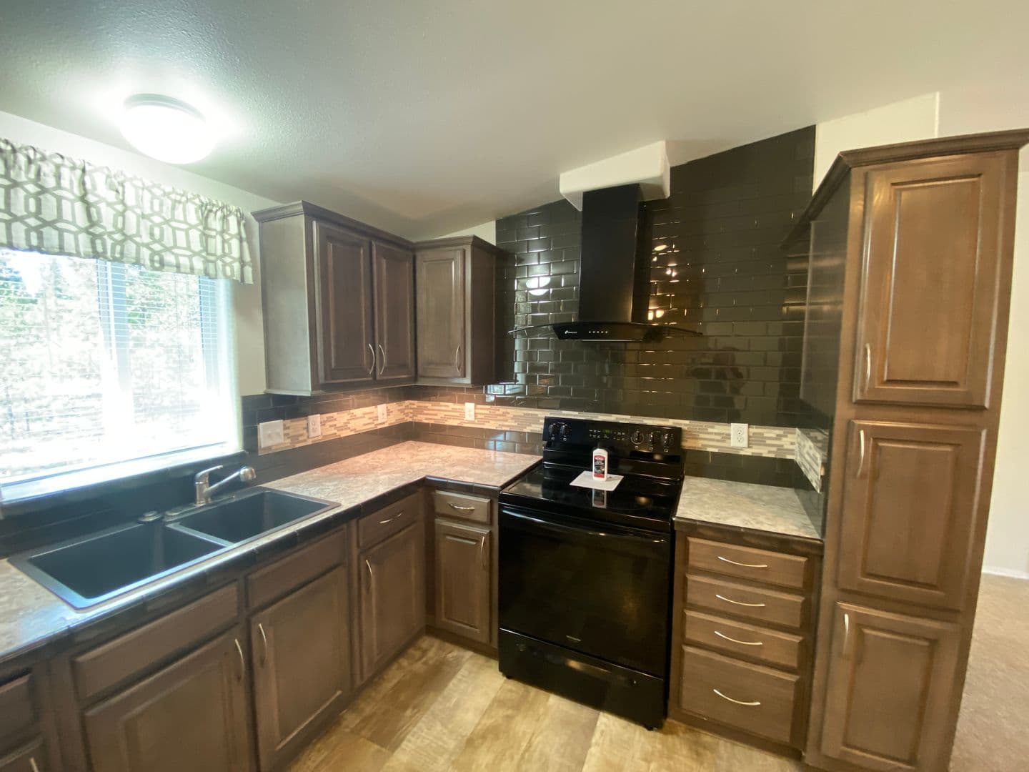 La Pine House: 52515 Pine Dr.