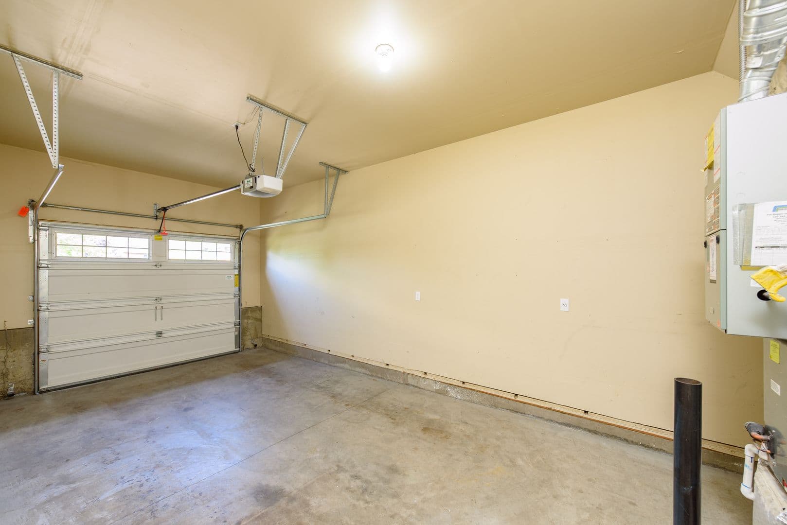 Bend House: 20289 Schaeffer Drive