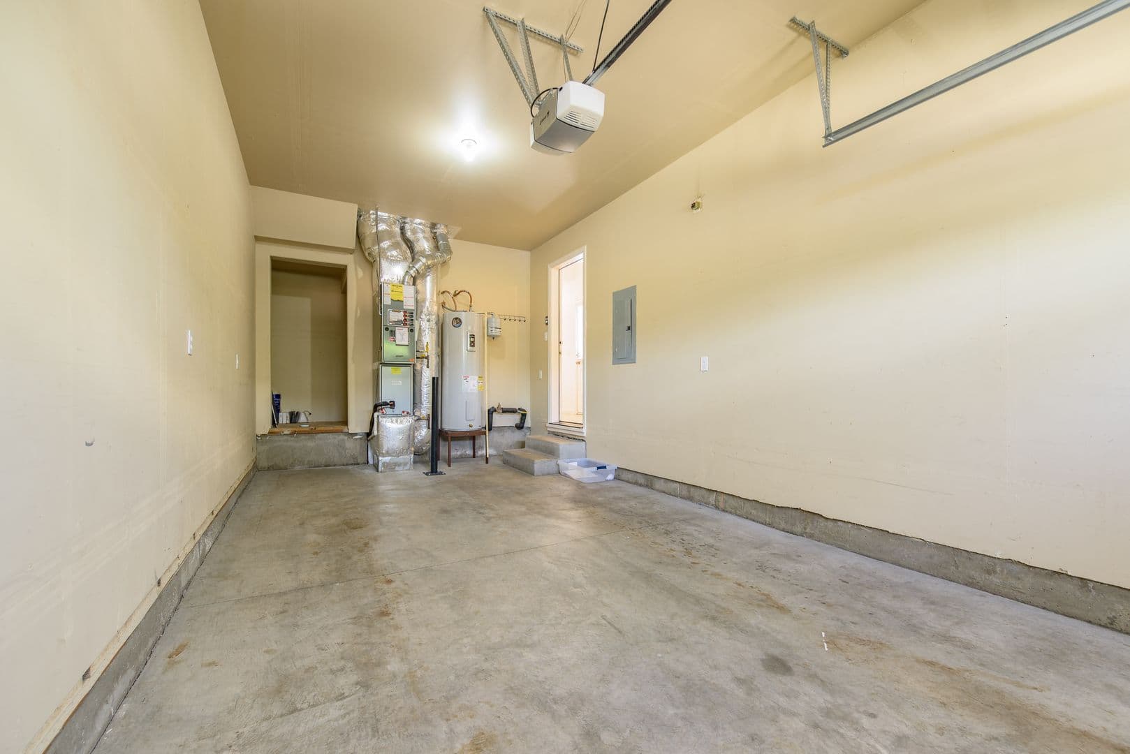 Bend House: 20289 Schaeffer Drive