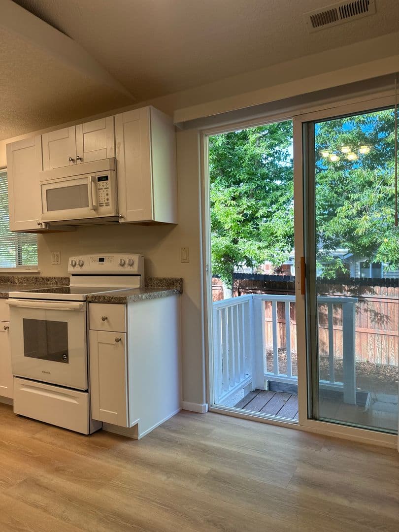 Bend House: 61093 Larkspur Loop