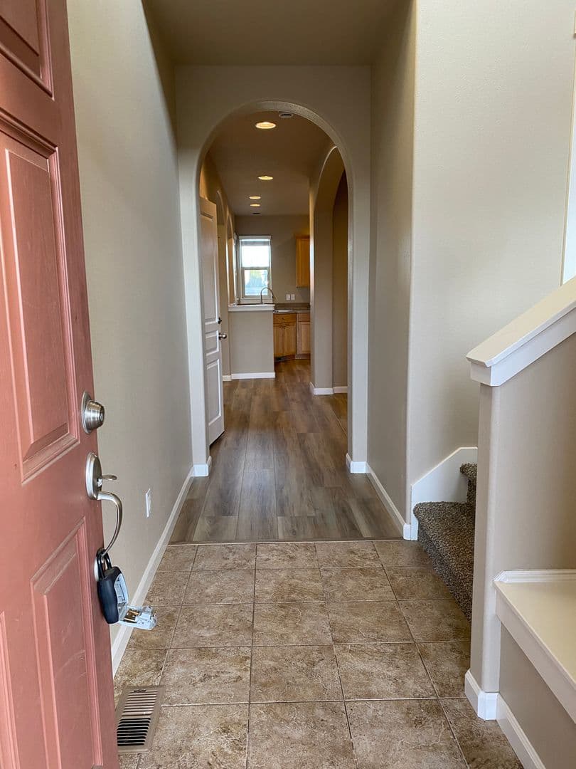 Bend House: 61236 Dayspring Dr.
