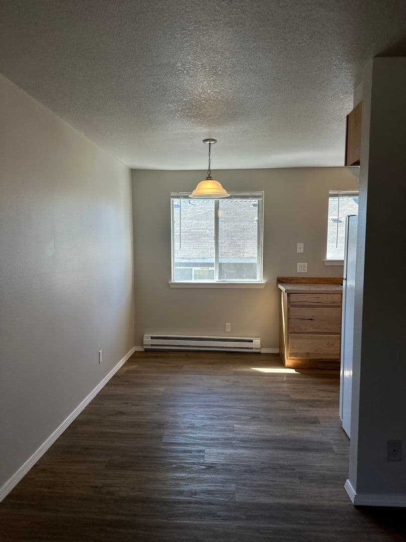 Prineville Apartment: 131 NW Deer St.