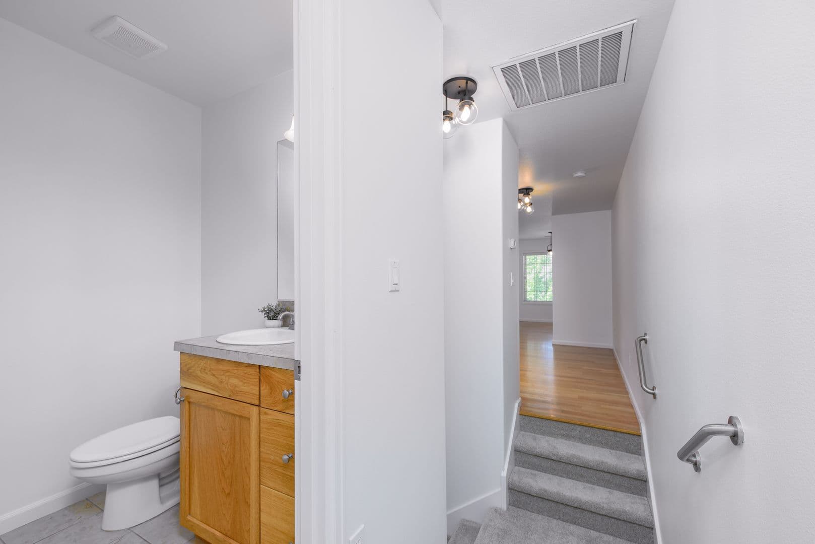 Bend House: 20289 Schaeffer Drive