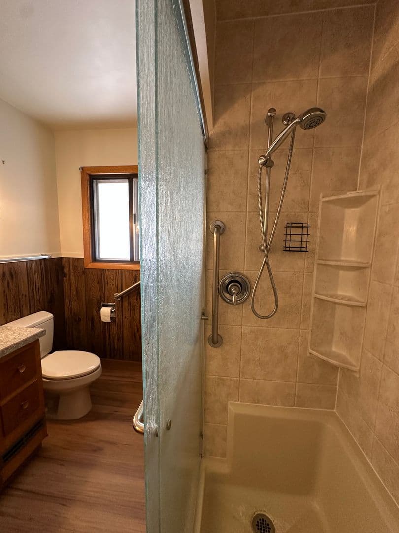 Bend House: 61456 SE Brosterhous Rd.