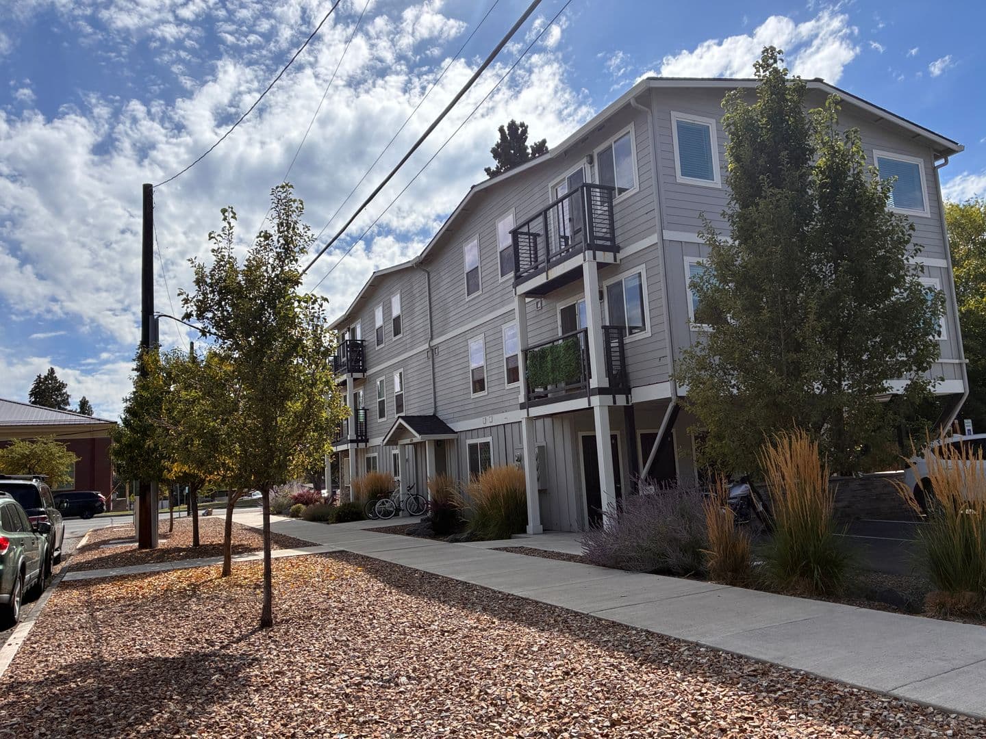 Bend Apartment: 1419 NW 8th St.