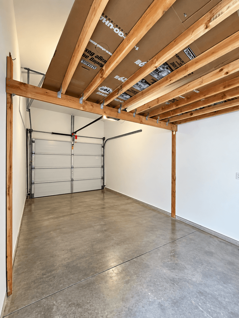 Bend Apartment: 1147 NW Knoxville