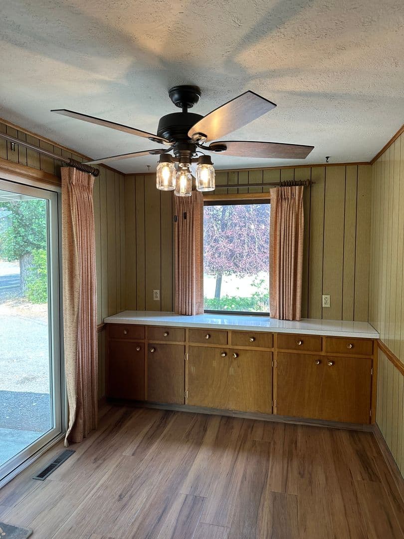 Bend House: 61456 SE Brosterhous Rd.