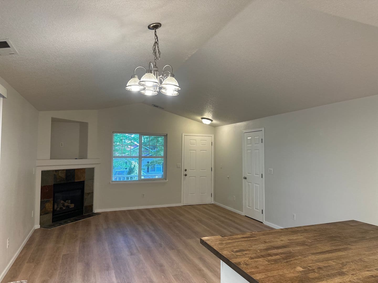 Bend House: 61093 Larkspur Loop