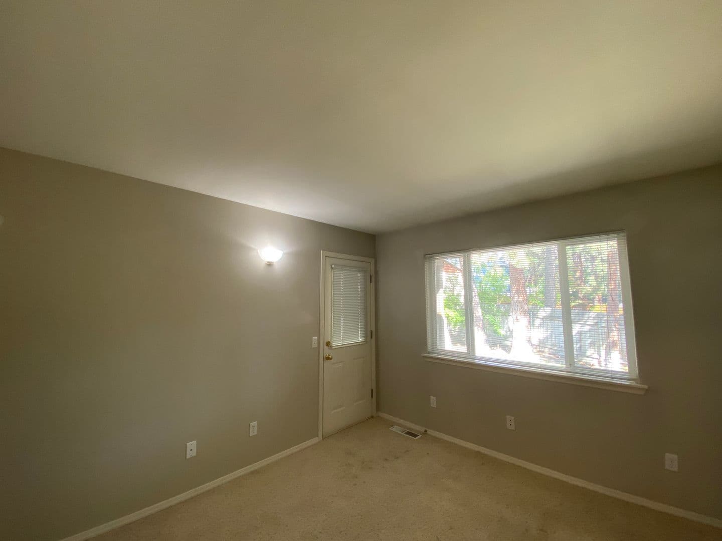 Bend Apartment: 1145 NW Knoxville