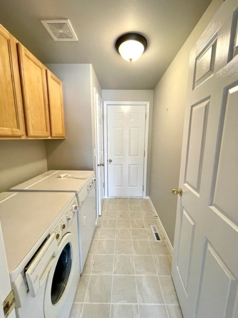 Bend House: 1157 SW Silver Lake Blvd
