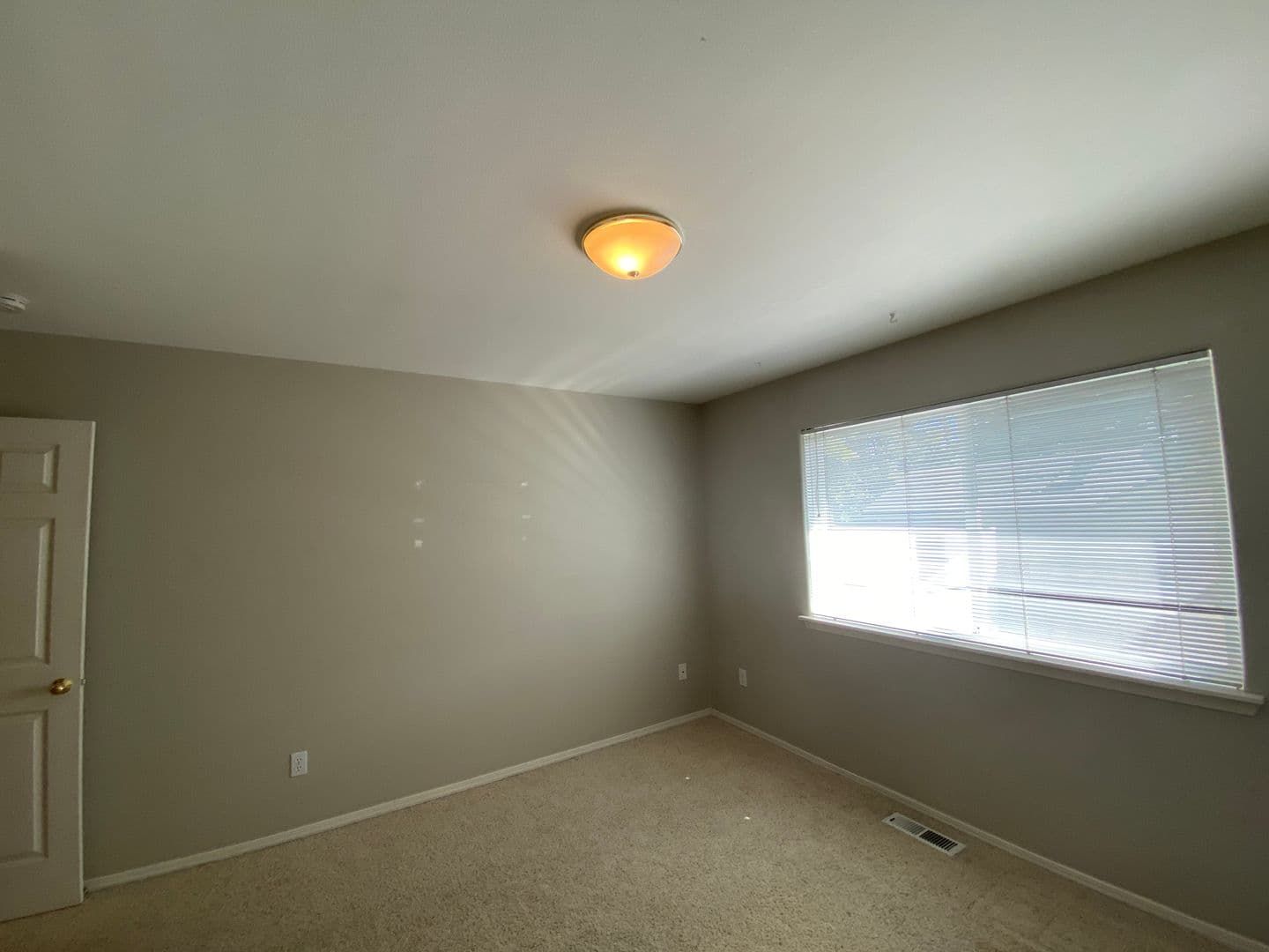 Bend Apartment: 1145 NW Knoxville