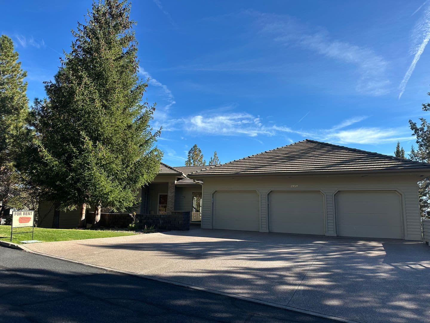 Bend House: 1959 NW Rimrock Dr.