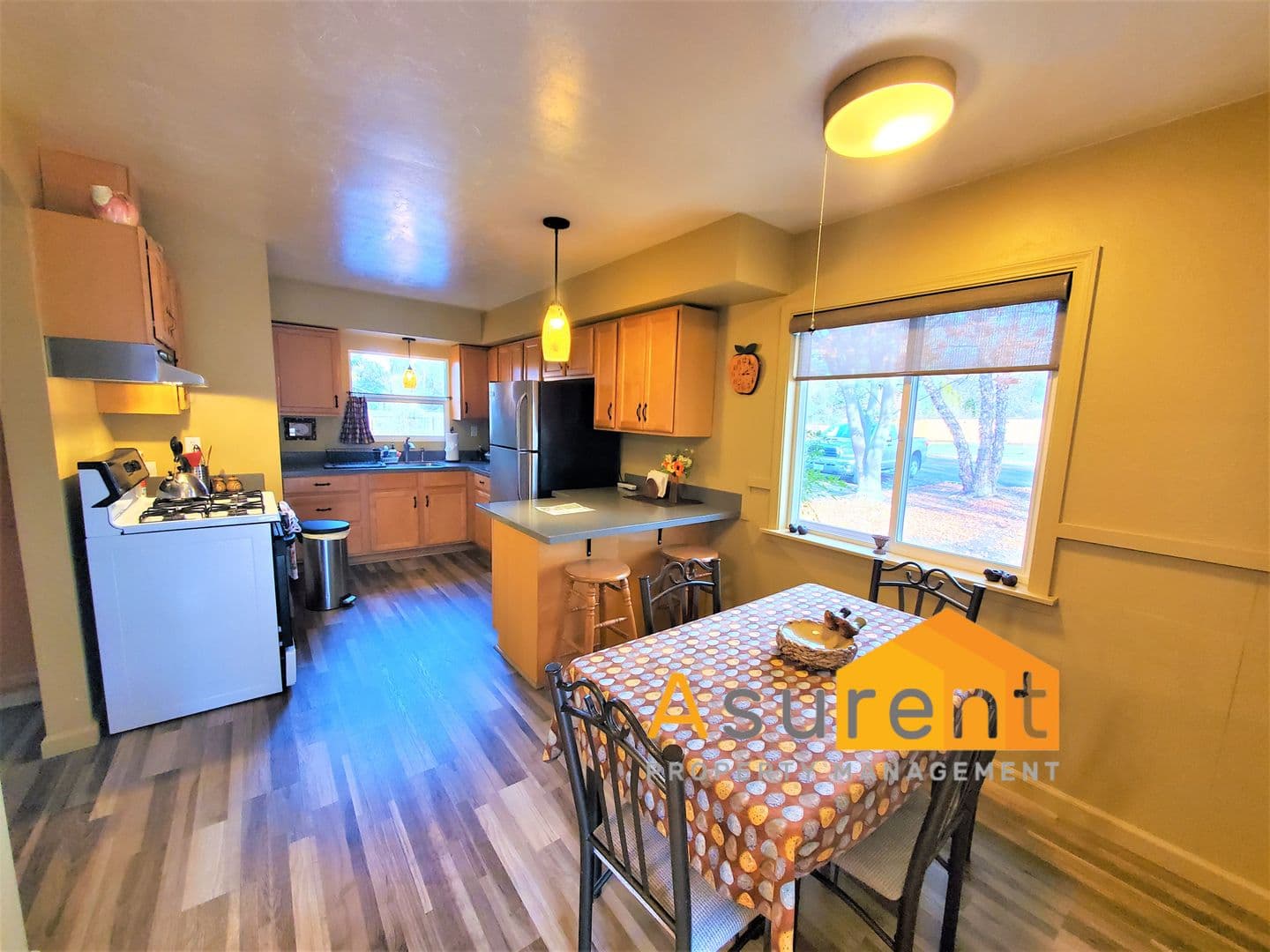Medford Multiplex: 1638 Jasmine Ave. - House