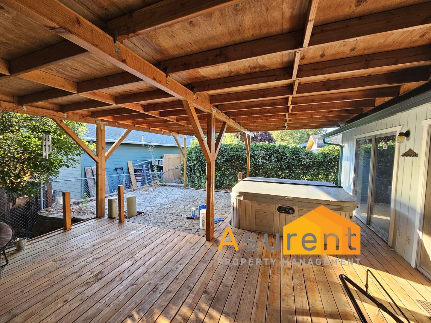 Medford House: 3085 Connell Ave