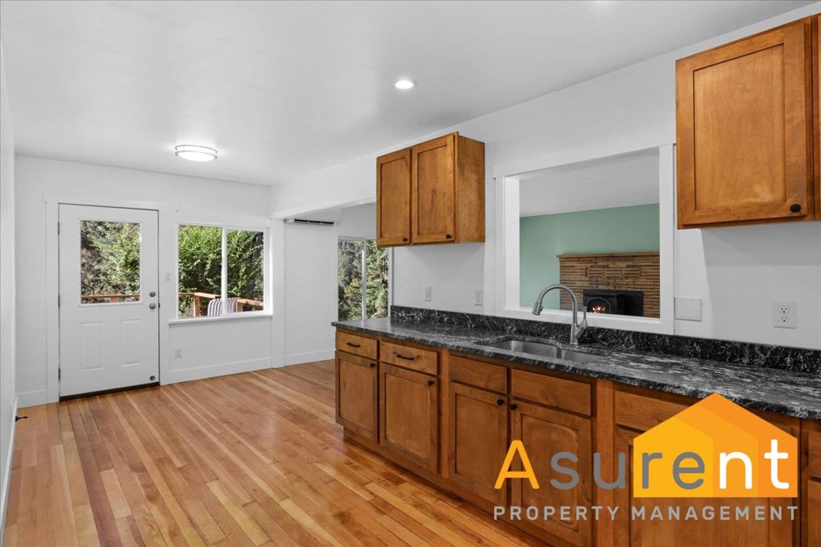 Jacksonville House: 3838 Highway 238