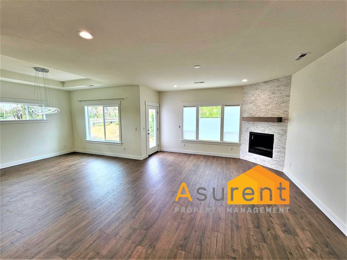 Talent House: 352 Willow Springs