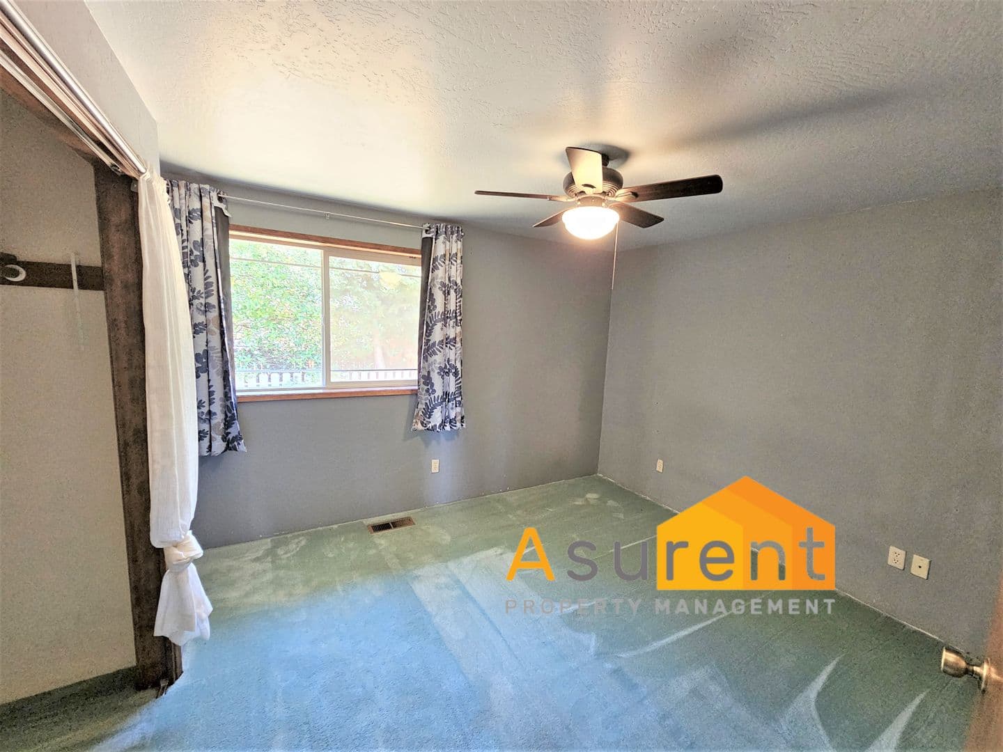Medford House: 3085 Connell Ave
