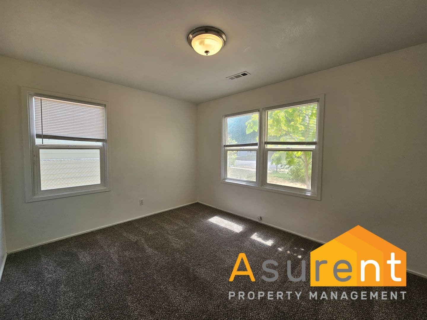 Medford Apartment: 924-926 Mt Pitt Ave.