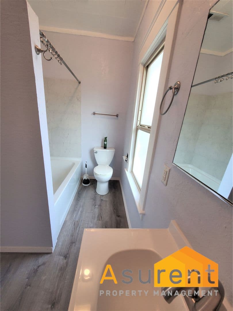 Medford House: 335 Orange St