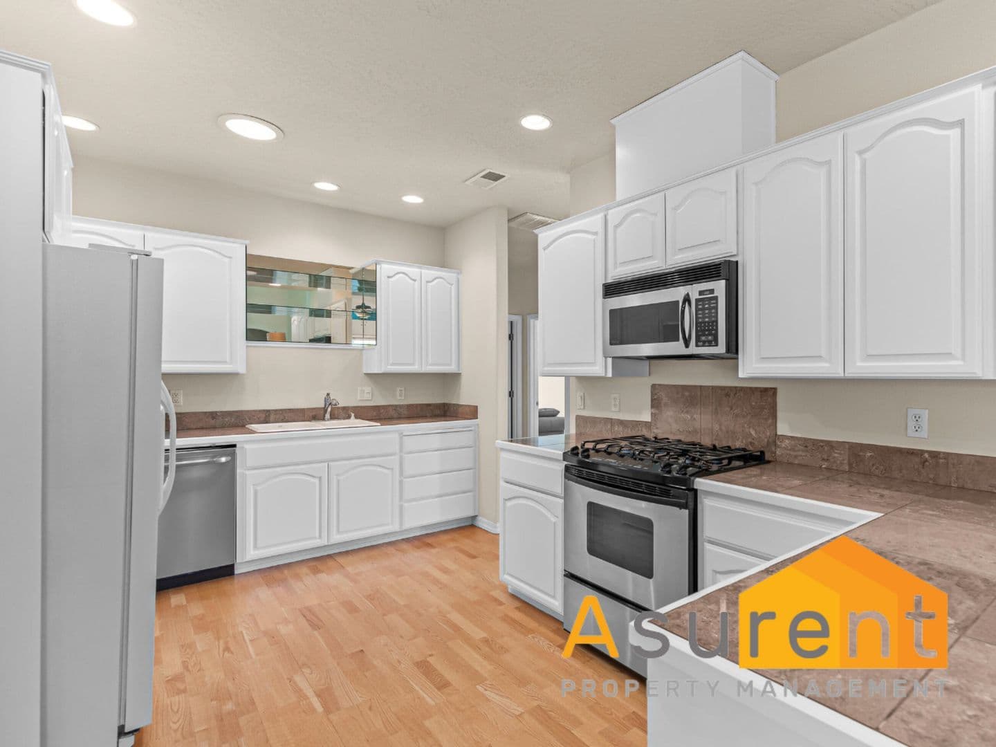 Eagle Point House: 233 Keystone Way
