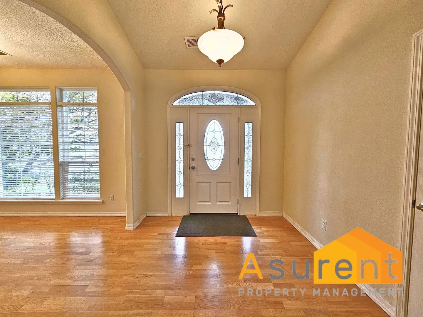 Eagle Point House: 233 Keystone Way