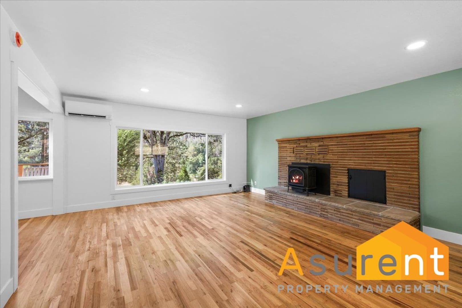 Jacksonville House: 3838 Highway 238
