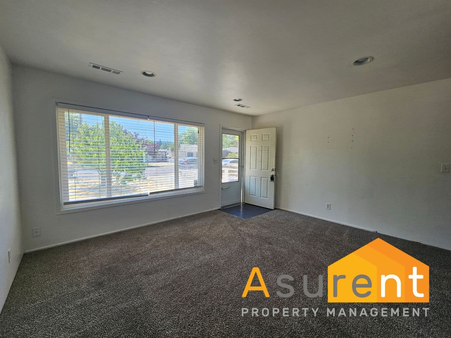 Medford Apartment: 924-926 Mt Pitt Ave.