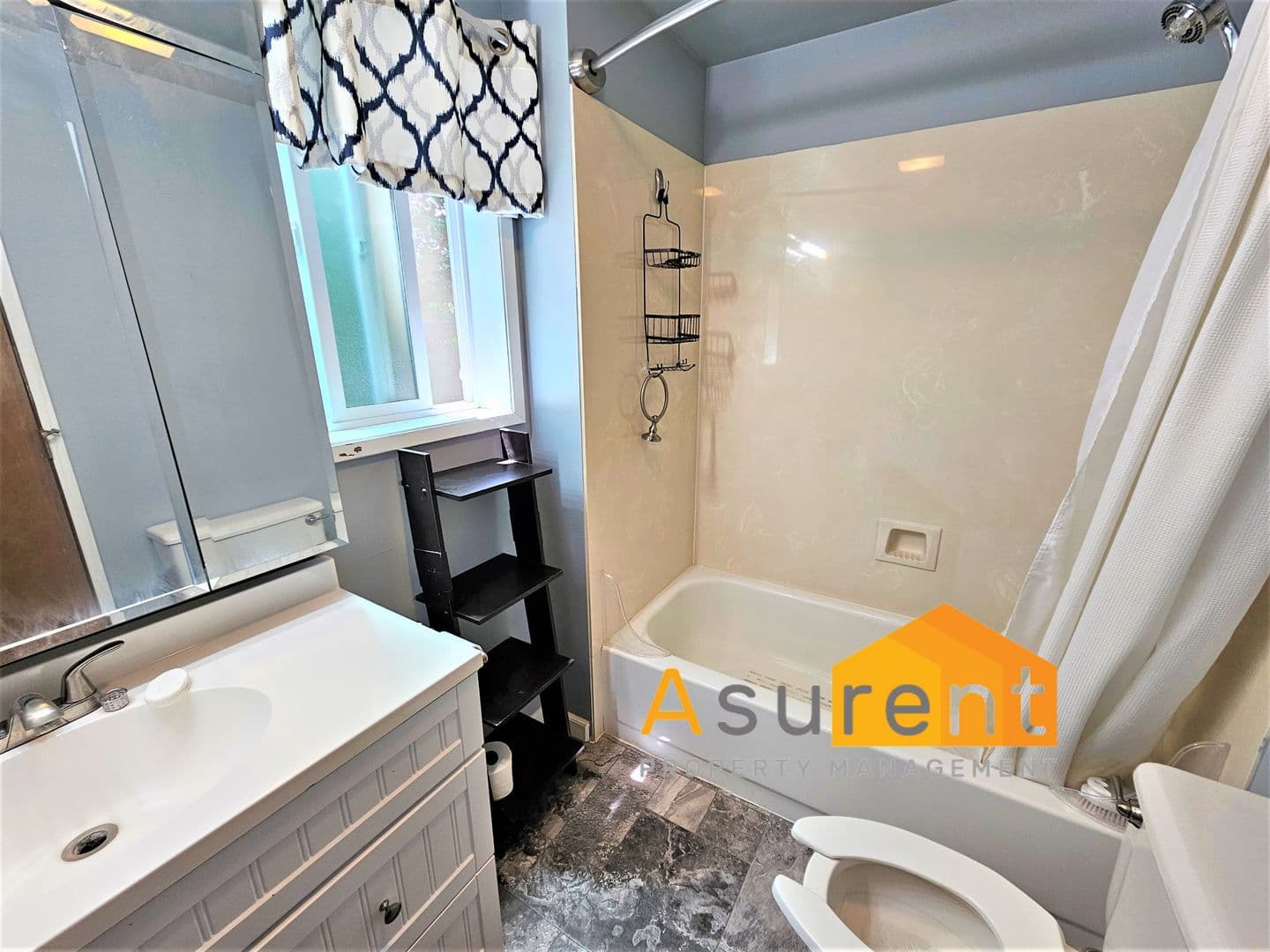 Medford House: 3085 Connell Ave