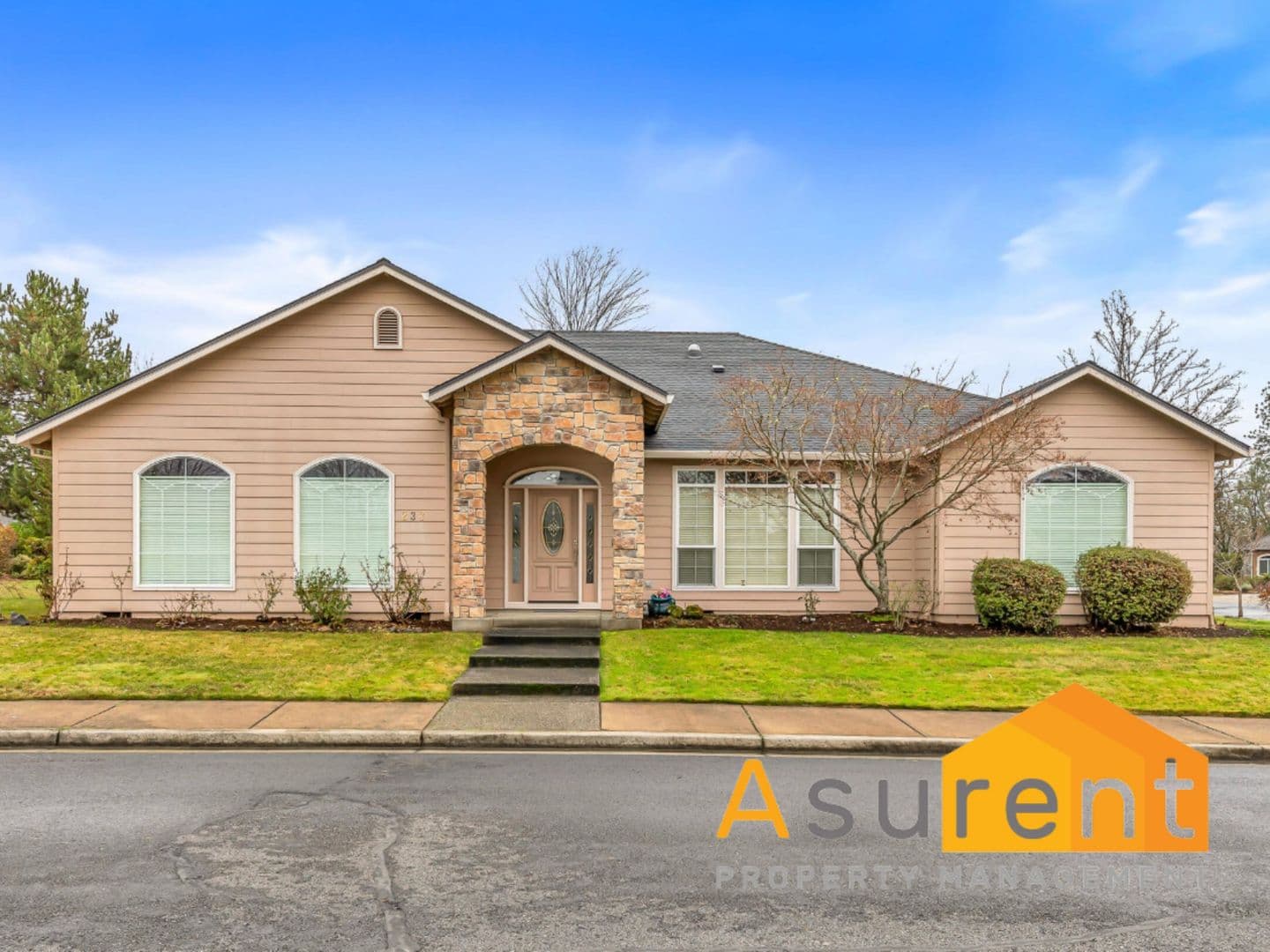 Eagle Point House: 233 Keystone Way