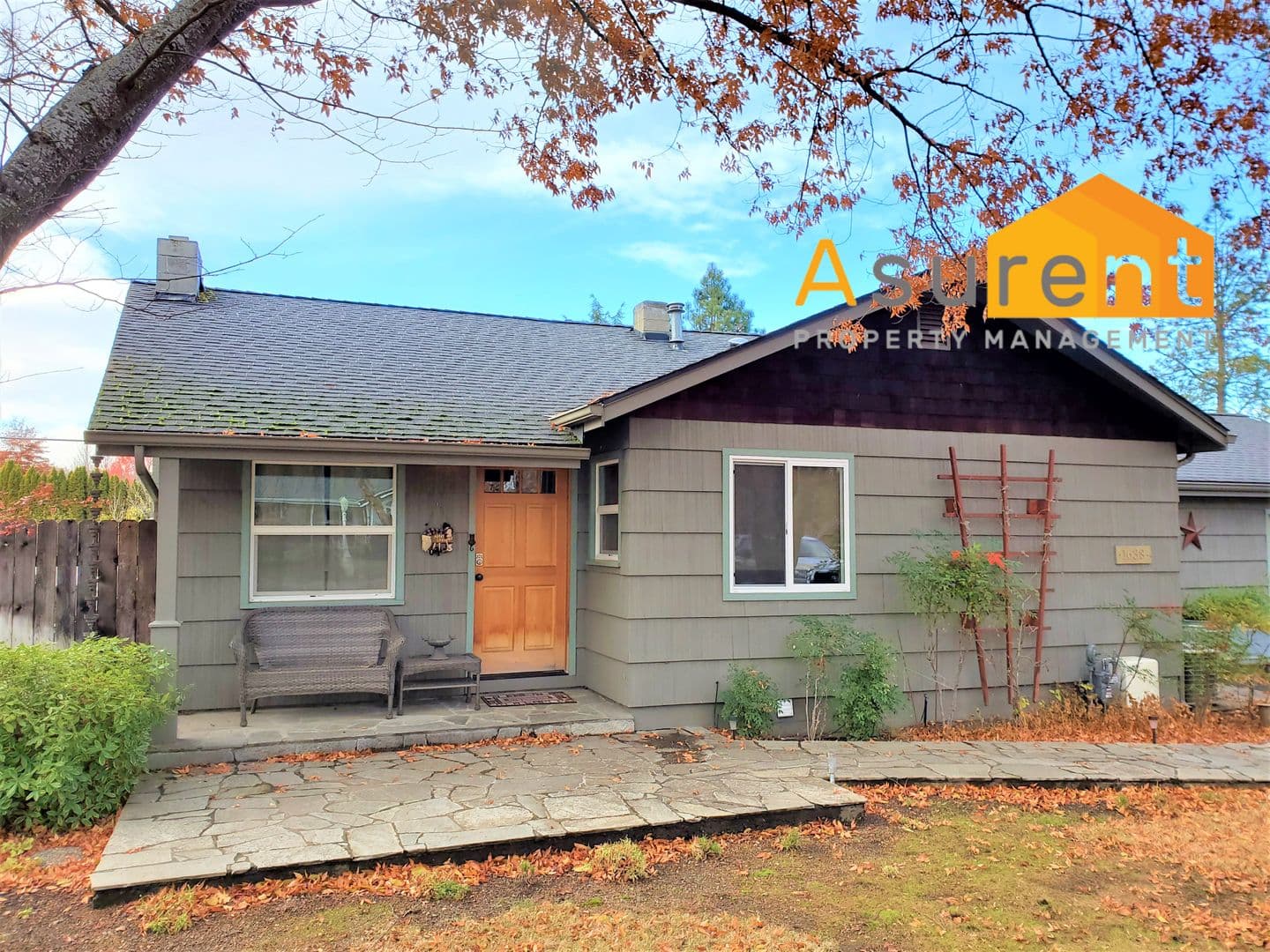 Medford Multiplex: 1638 Jasmine Ave. - House