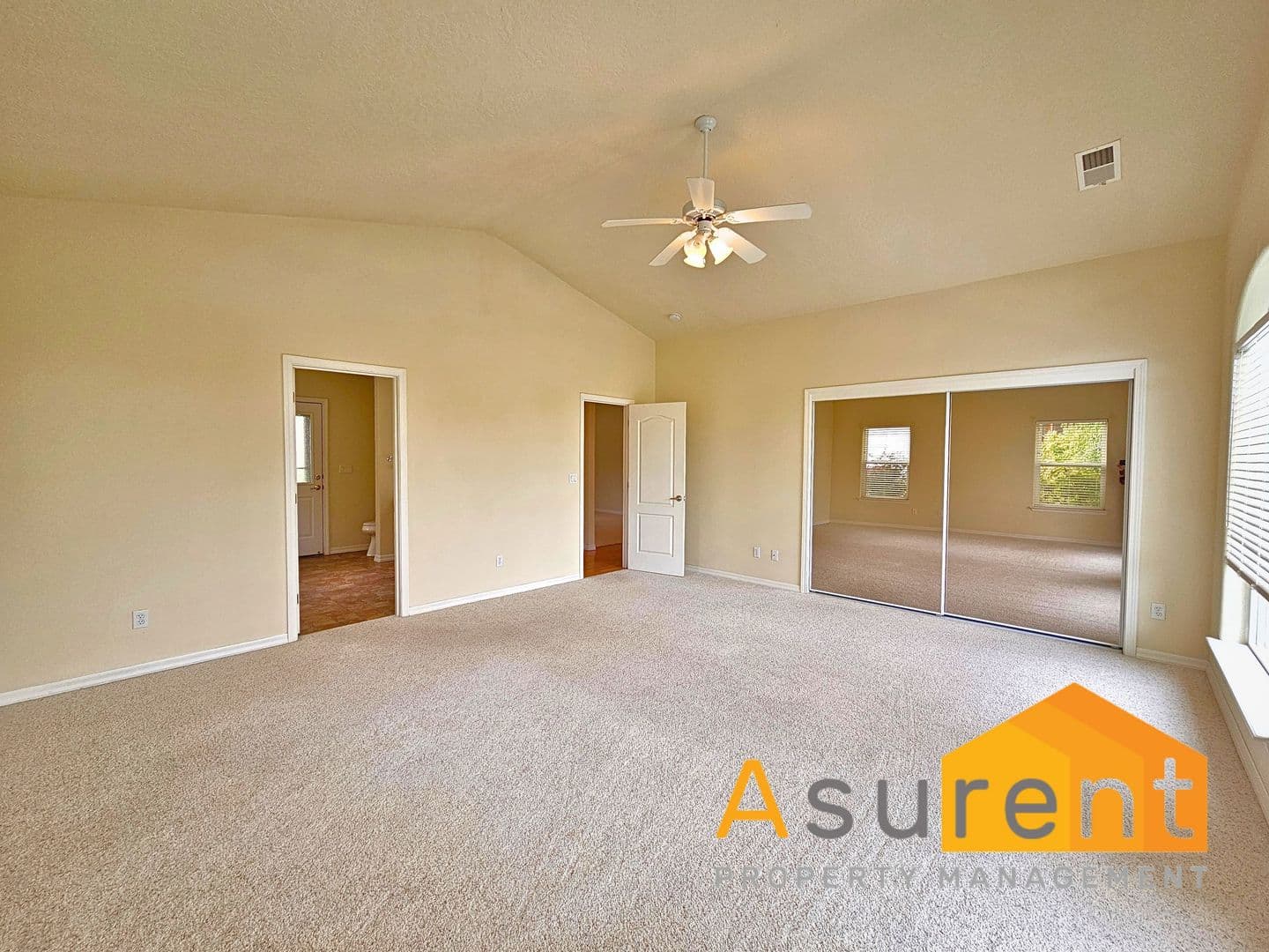 Eagle Point House: 233 Keystone Way