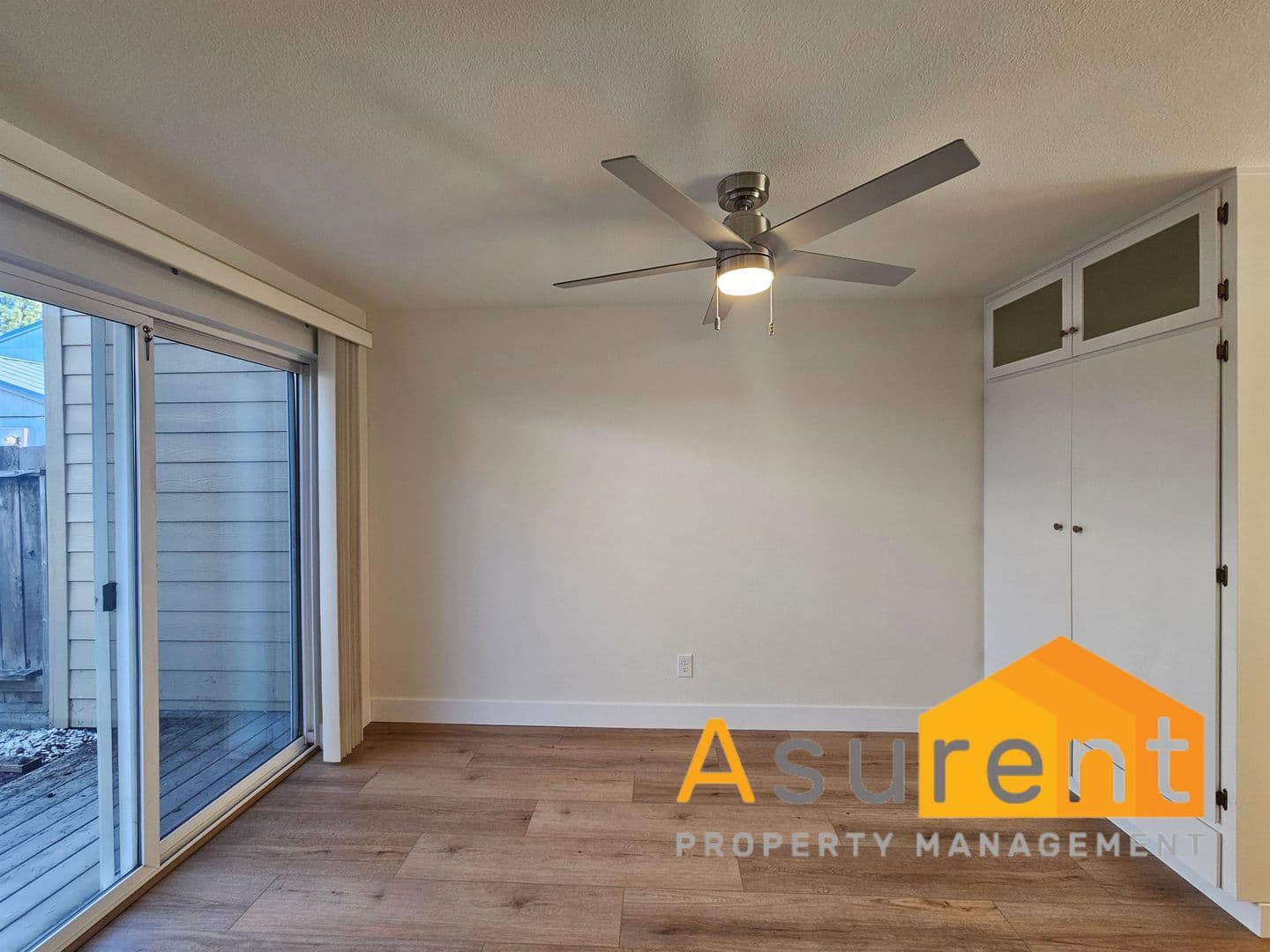Medford Townhome: 1800 Crater Lake