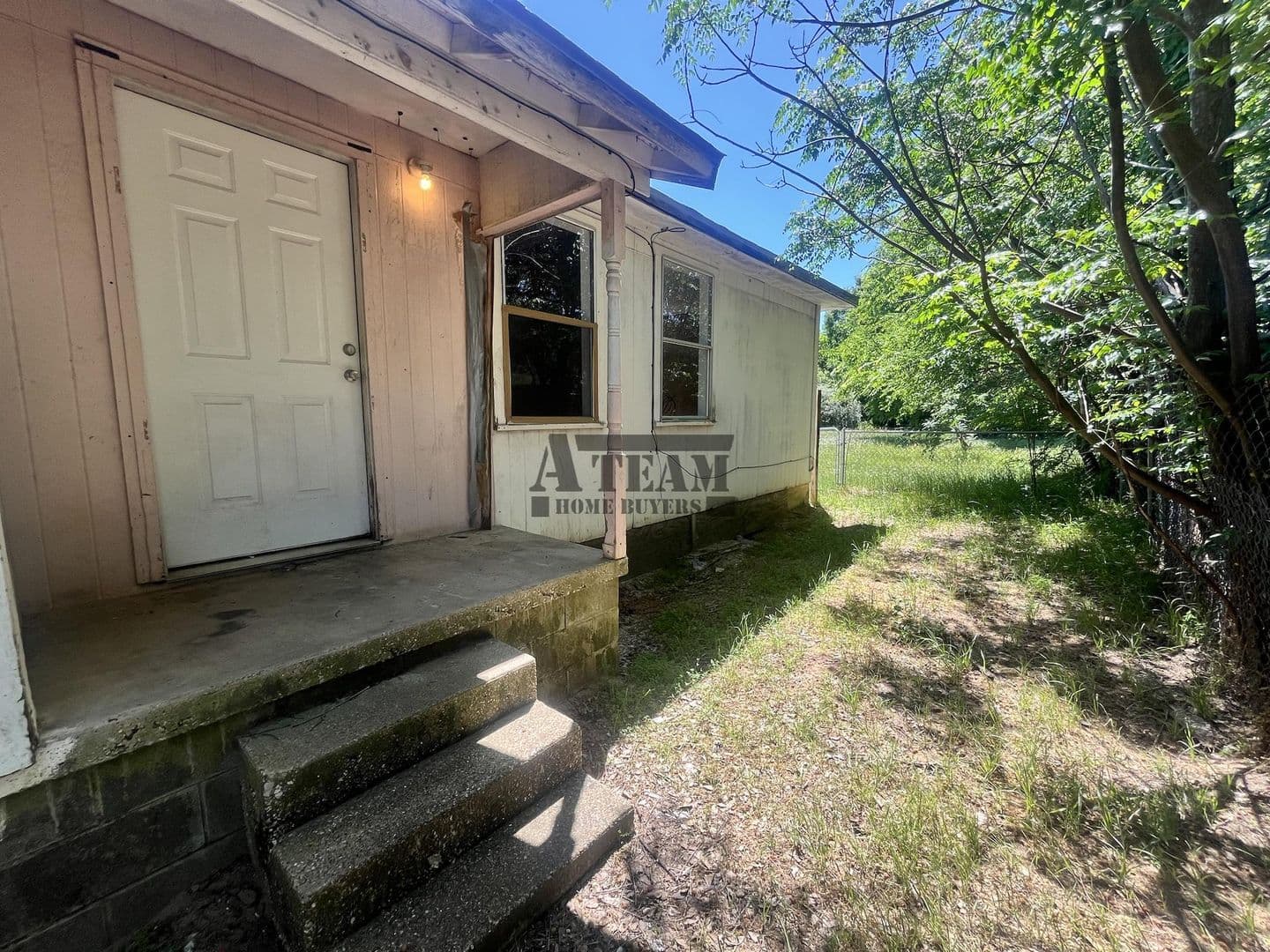 Athens Apartment: 845 N. Prairieville St