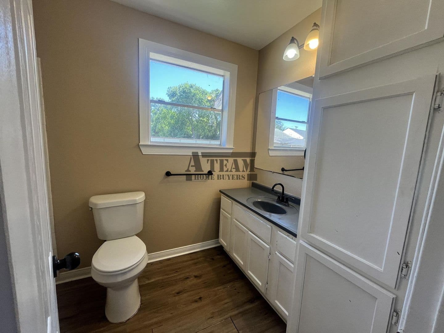Athens Apartment: 845 N. Prairieville St