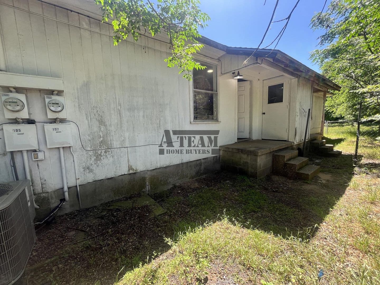 Athens Apartment: 845 N. Prairieville St
