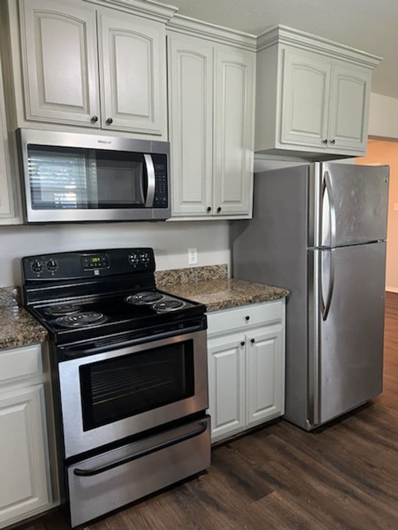 Groves House: 3439 Charles Ave