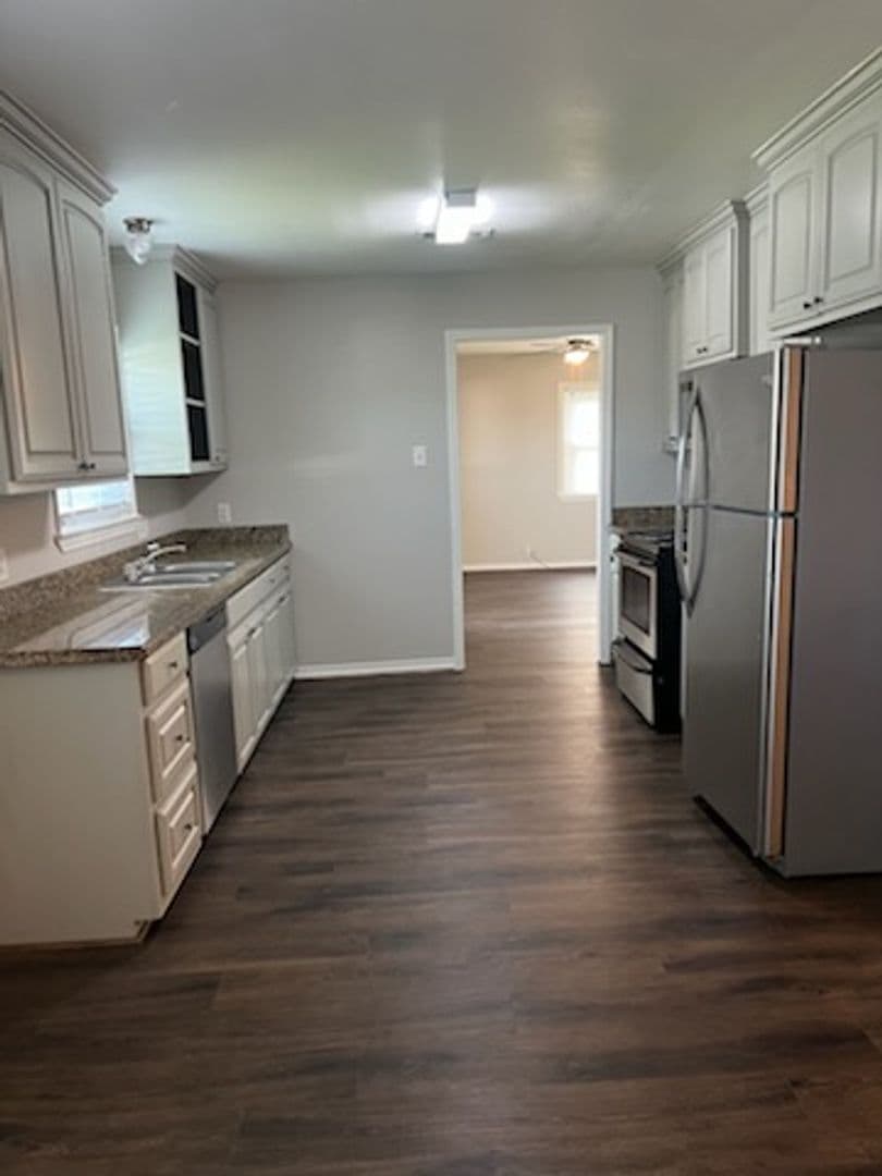 Groves House: 3439 Charles Ave