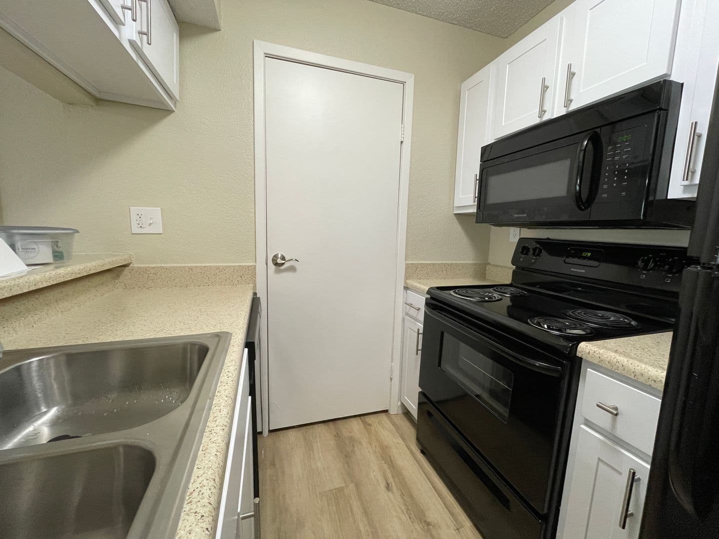 Shawnee Apartment: 11115 W 64th Terrace
