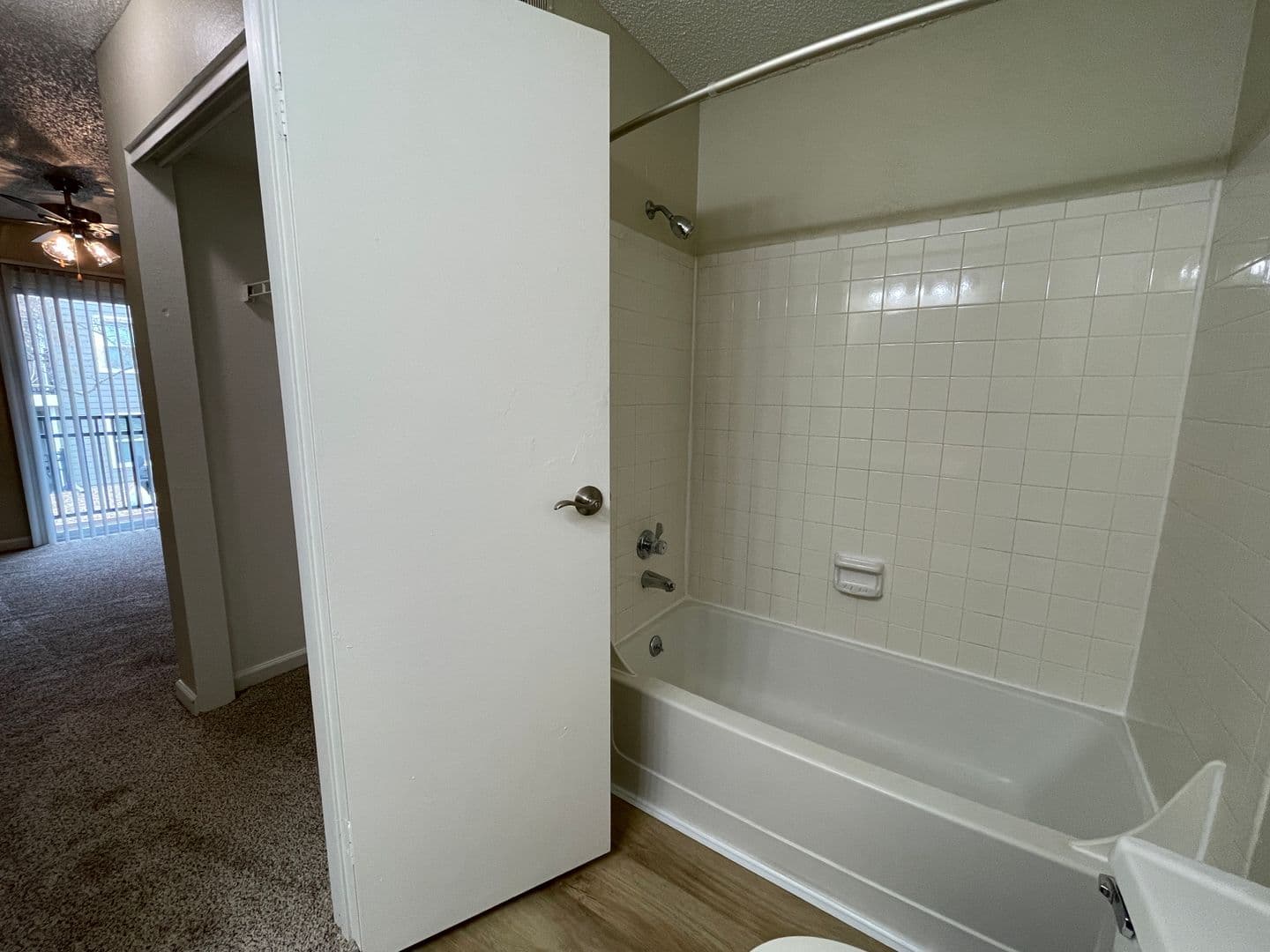 Shawnee Apartment: 11115 W 64th Terrace