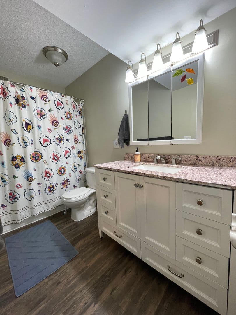 Merriam Apartment: 8715 W. 65th St.