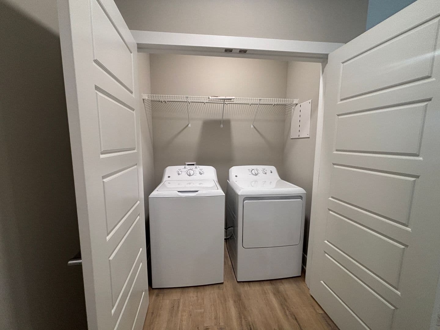 Mission Apartment: 5808 Nall Ave