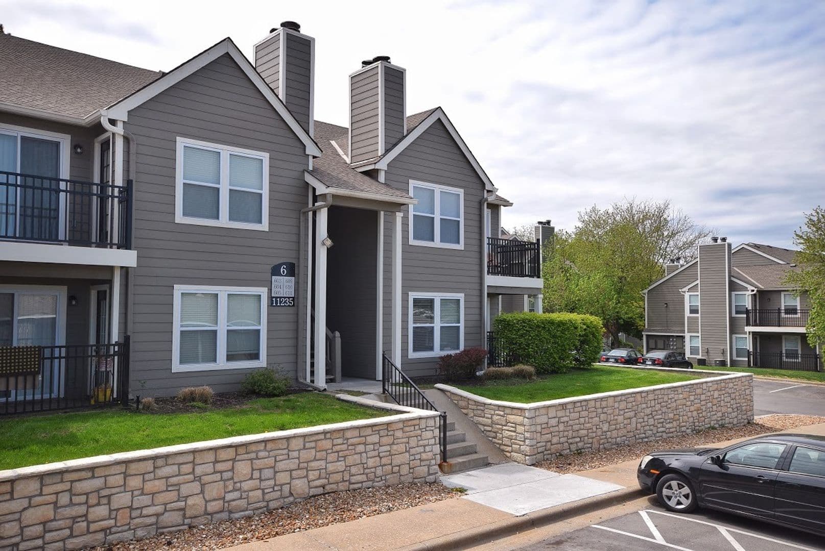 Shawnee Apartment: 11115 W 64th Terrace