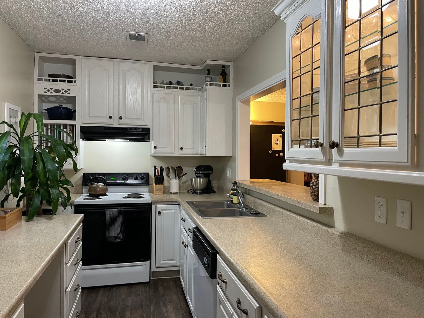Merriam Apartment: 8715 W. 65th St.