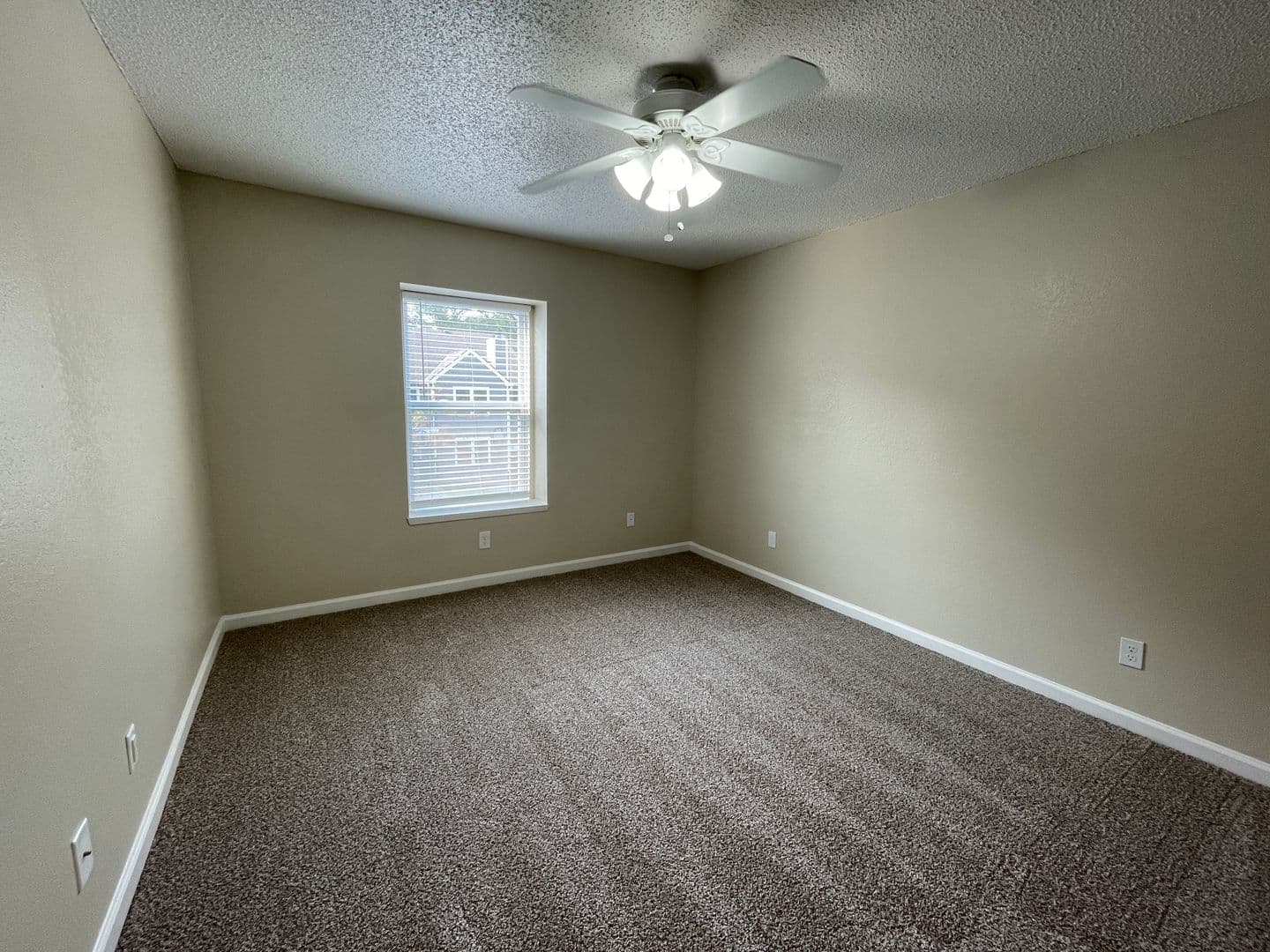 Shawnee Apartment: 11115 W 64th Terrace