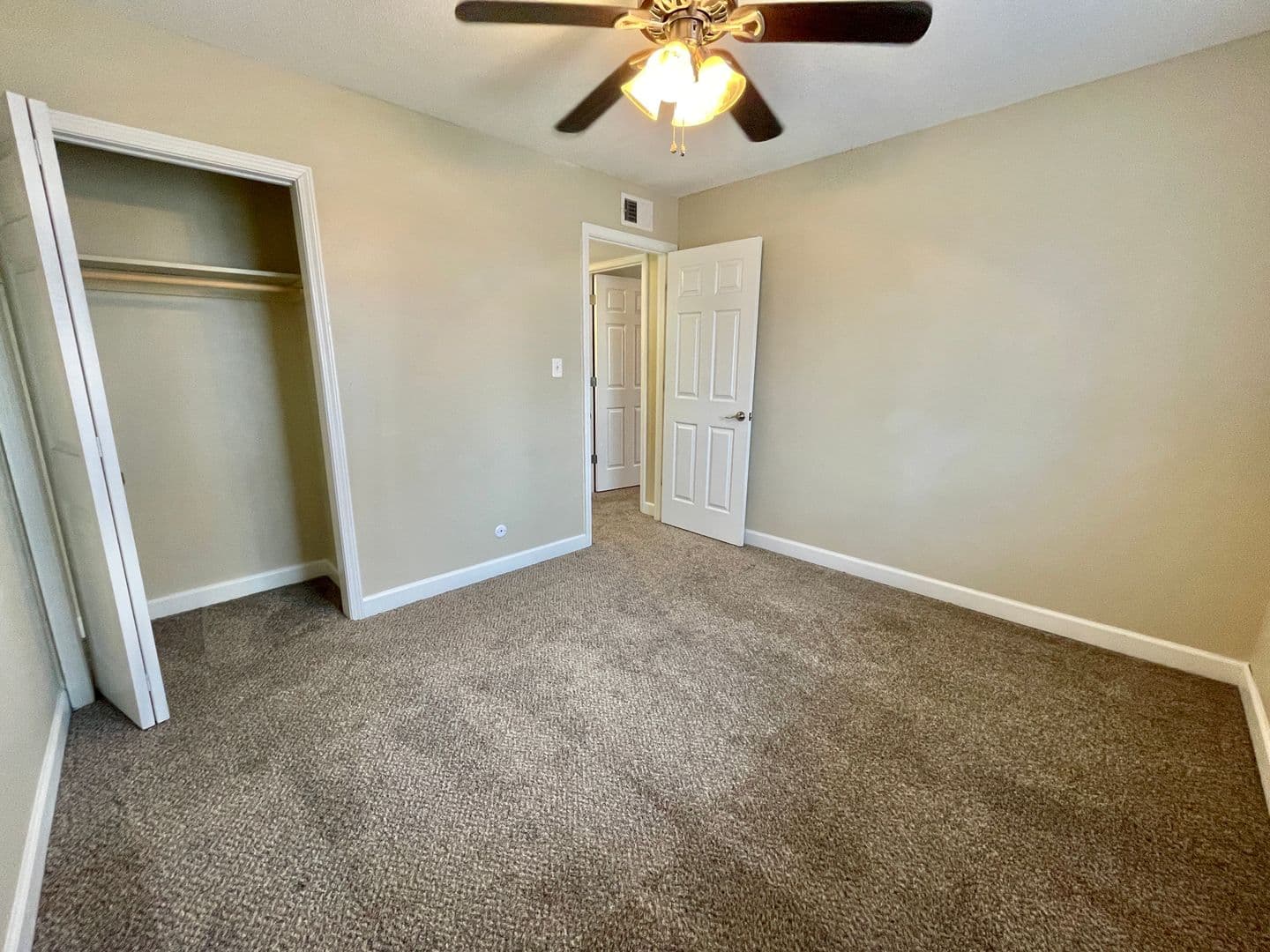 Merriam Apartment: 6216 Slater