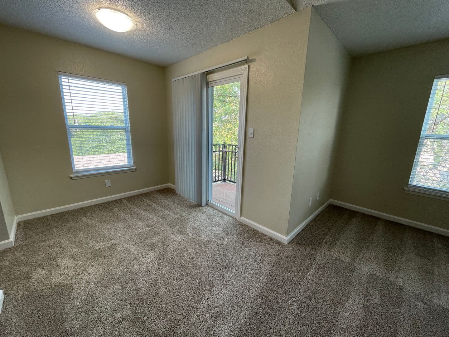 Shawnee Apartment: 11115 W 64th Terrace