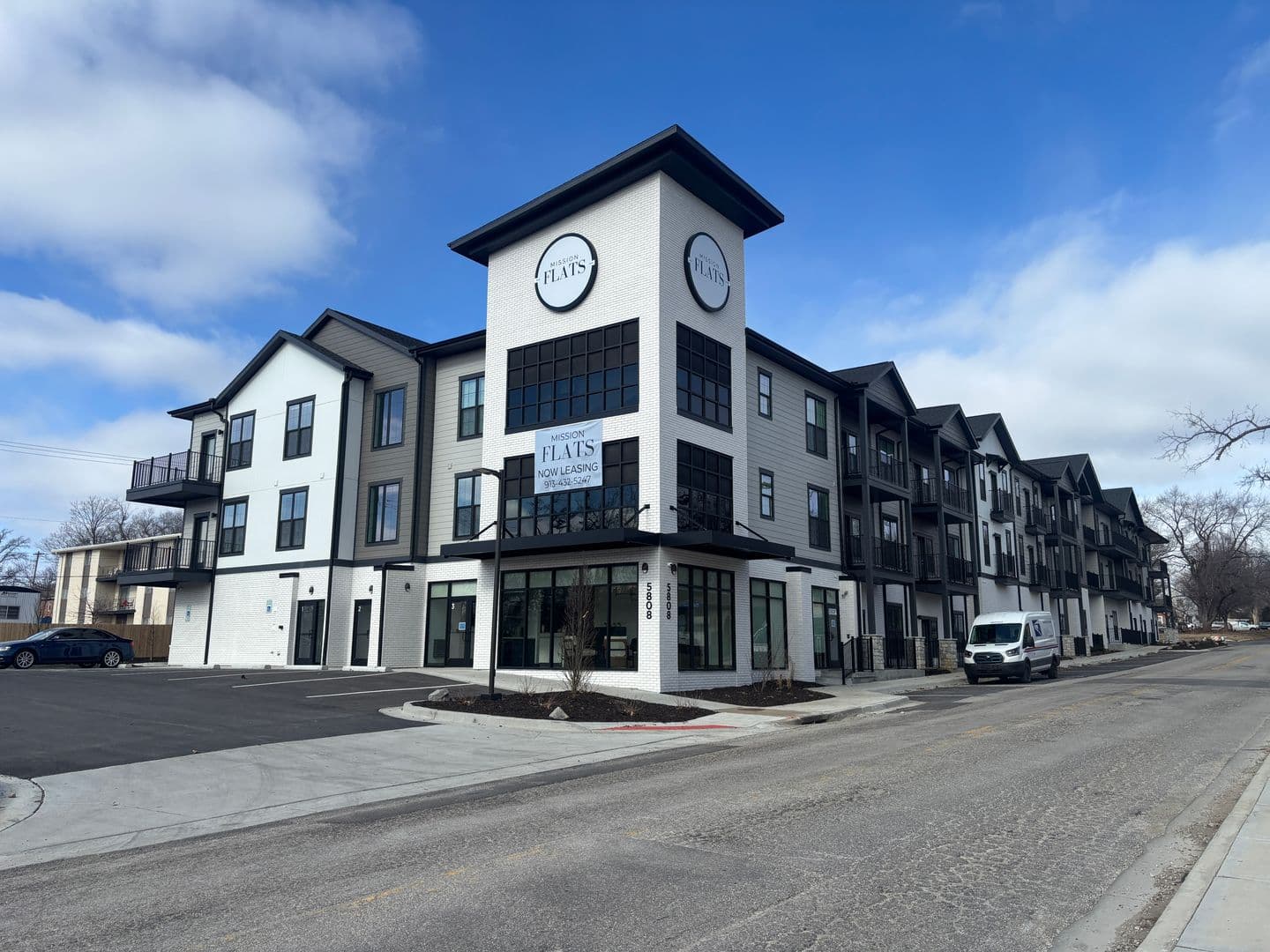 Mission Apartment: 5808 Nall Ave